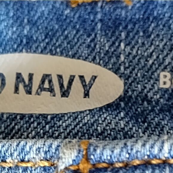 SHORTS by OLD NAVY "Boyfriend" Distressed Jean Size 2 NEW - Picture 4 of 4